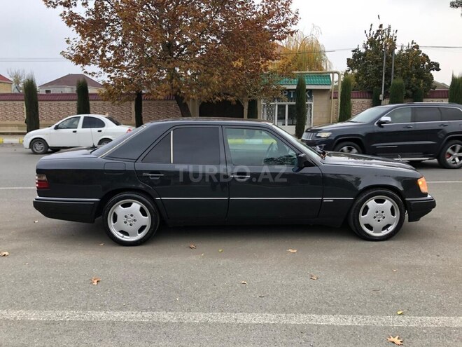 Mercedes E 220 1994, 609,000 km - 2.2 l - Bakı