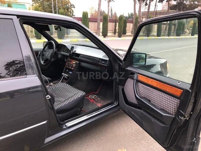 Mercedes E 220 1994, 609,000 km - 2.2 l - Bakı