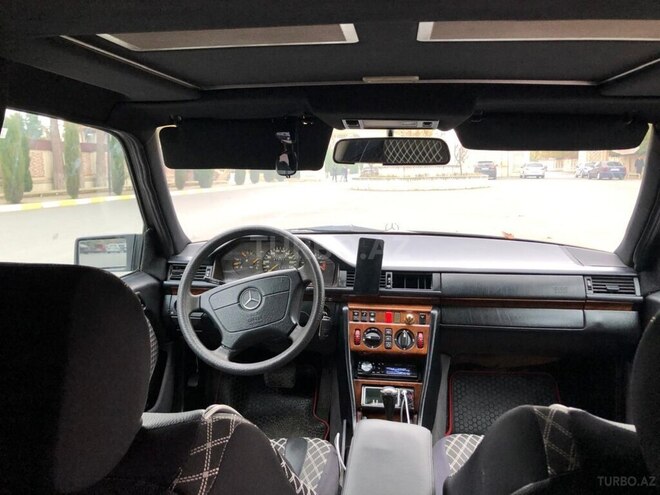 Mercedes E 220 1994, 609,000 km - 2.2 l - Bakı