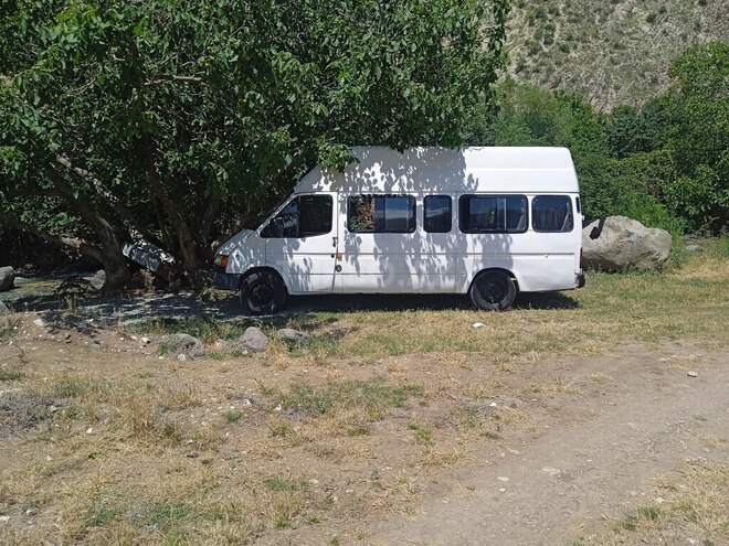 Ford Transit 1998, 500,000 km - 2.5 л - Yevlax