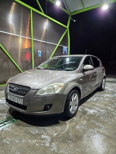 Kia Ceed 2007, 225,000 km - 1.6 л - Şəki