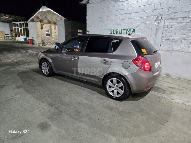 Kia Ceed 2007, 225,000 km - 1.6 л - Şəki