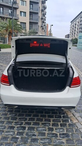 Mercedes E 220 d-4