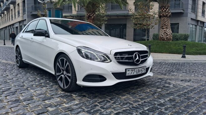 Mercedes E 220 d-8