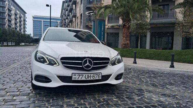 Mercedes E 220 d-1