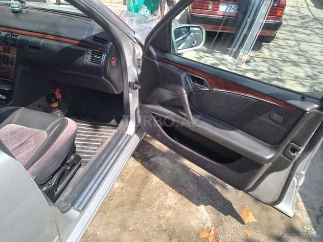 Mercedes E 220 d 1999, 570,000 km - 2.2 л - Bakı
