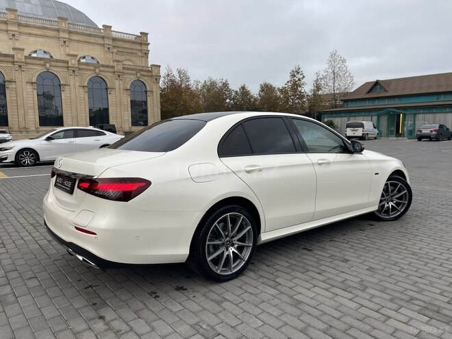 Mercedes E 300 e-6
