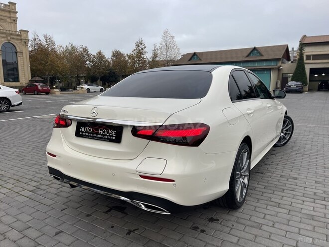 Mercedes E 300 e-5
