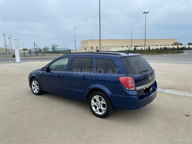 Opel Astra 2006, 215,000 km - 1.8 л - Bakı