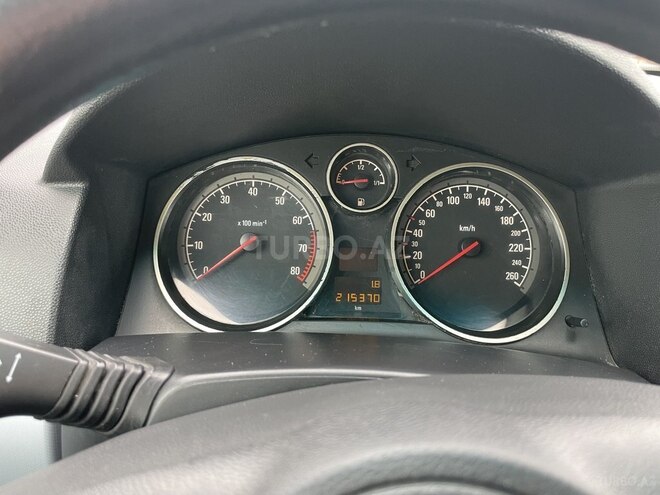 Opel Astra 2006, 215,000 km - 1.8 л - Bakı