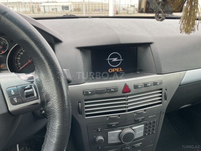 Opel Astra 2006, 215,000 km - 1.8 л - Bakı