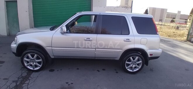 Honda CR-V 2000, 192,000 km - 2.0 л - Qax