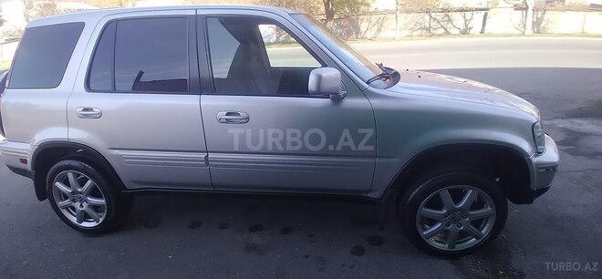 Honda CR-V 2000, 192,000 km - 2.0 л - Qax