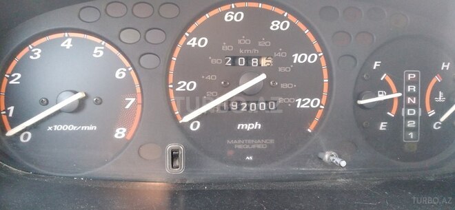 Honda CR-V 2000, 192,000 km - 2.0 л - Qax