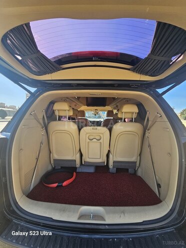 Kia Carnival-15