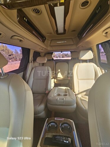 Kia Carnival-13