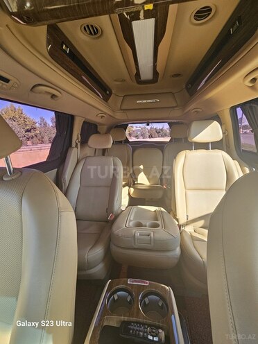 Kia Carnival-14