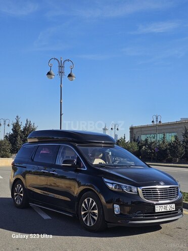 Kia Carnival-4
