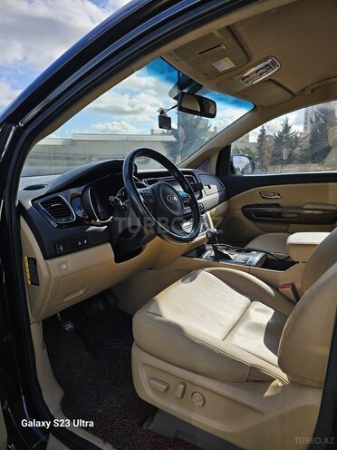 Kia Carnival-7
