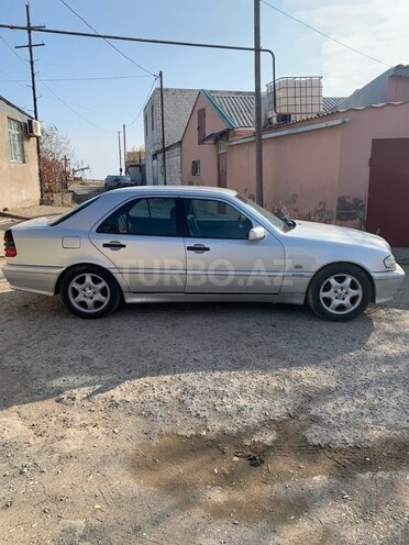 Mercedes C 240 1998, 412,801 km - 2.4 l - Saatlı