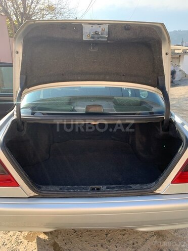 Mercedes C 240 1998, 412,801 km - 2.4 l - Saatlı