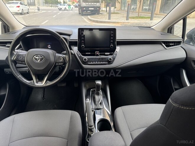 Toyota Corolla 2022, 111,000 km - 1.6 л - Bakı