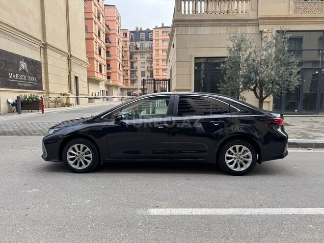 Toyota Corolla 2022, 111,000 km - 1.6 л - Bakı