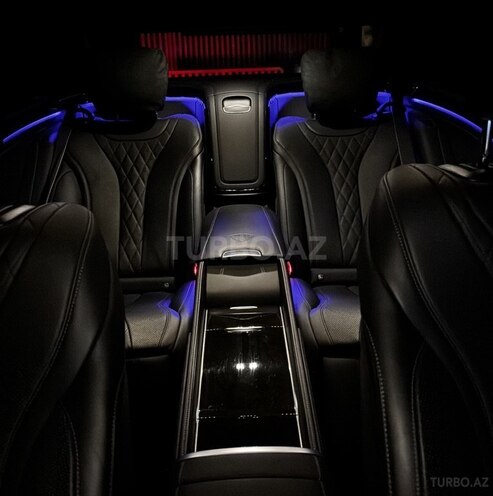 Mercedes-Maybach S 560 4MATIC-21