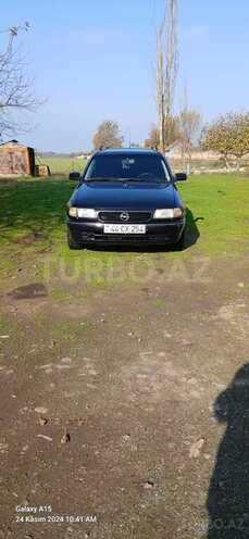 Opel Astra 1995, 224,270 km - 1.6 l - Masallı