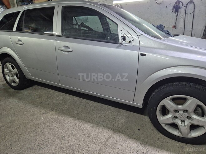Opel Astra 2005, 154,000 km - 1.4 l - Bakı