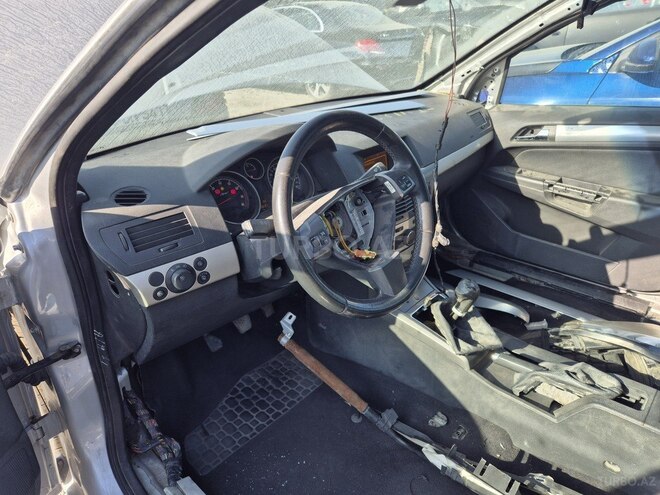Opel Astra 2005, 154,000 km - 1.4 l - Bakı