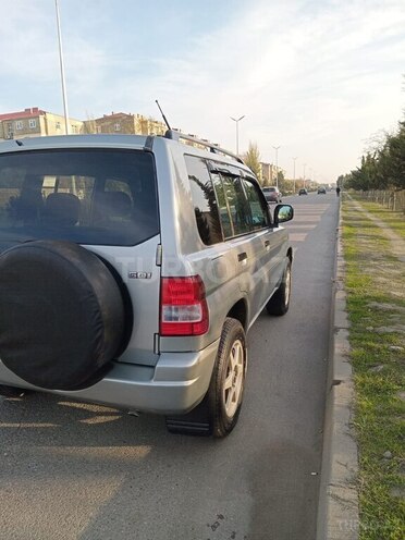 Mitsubishi Pajero io 1999, 235,000 km - 1.8 l - Sumqayıt