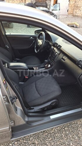 Mercedes C 220 d 2005, 480,000 km - 2.2 л - Bakı