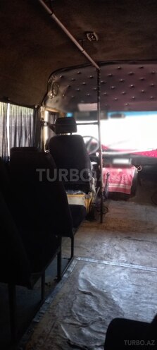Mercedes 208 D 1992, 228,000 km - 2.5 l - Tovuz