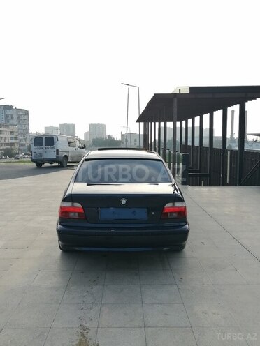 BMW 528 2000, 317,041 km - 2.8 л - Bakı