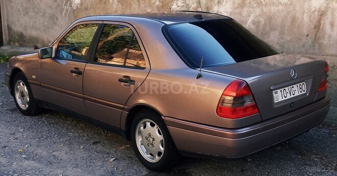 Mercedes C 180 1995, 295,000 km - 1.8 л - Şəki