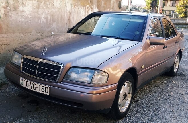 Mercedes C 180 1995, 295,000 km - 1.8 л - Şəki