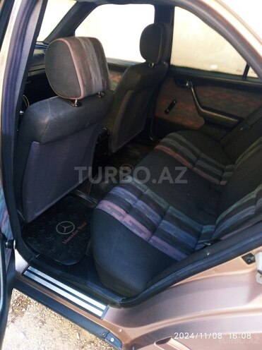 Mercedes C 180 1995, 295,000 km - 1.8 л - Şəki