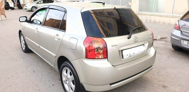 Toyota Corolla 2006, 190,000 km - 1.4 л - Bakı