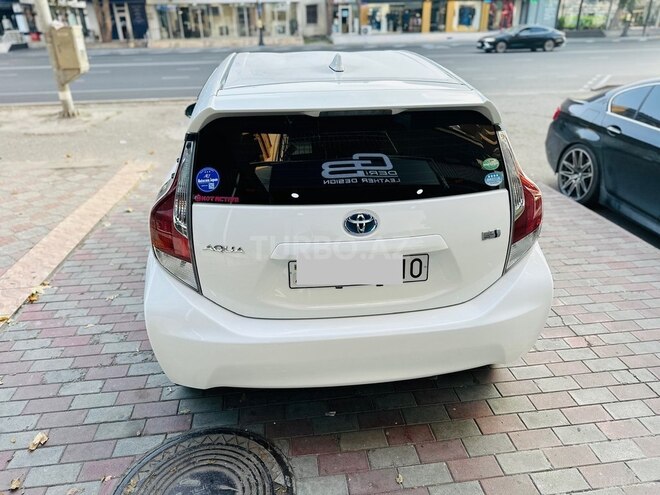 Toyota Aqua 2015, 43,700 km - 1.5 л - Bakı