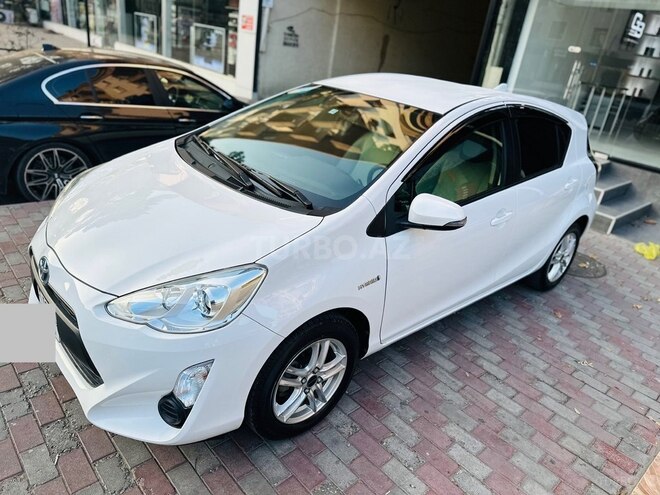 Toyota Aqua 2015, 43,700 km - 1.5 л - Bakı