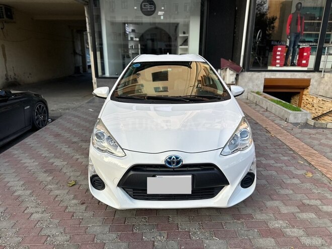 Toyota Aqua 2015, 43,700 km - 1.5 л - Bakı