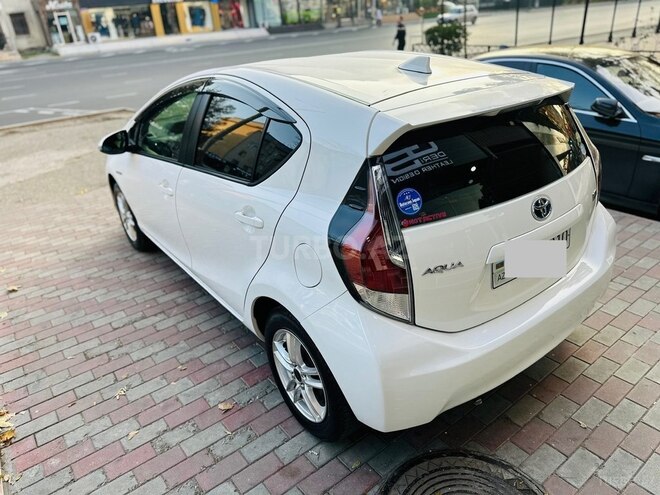 Toyota Aqua 2015, 43,700 km - 1.5 л - Bakı