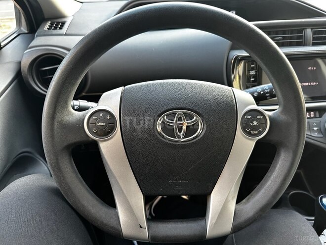 Toyota Aqua 2015, 43,700 km - 1.5 л - Bakı