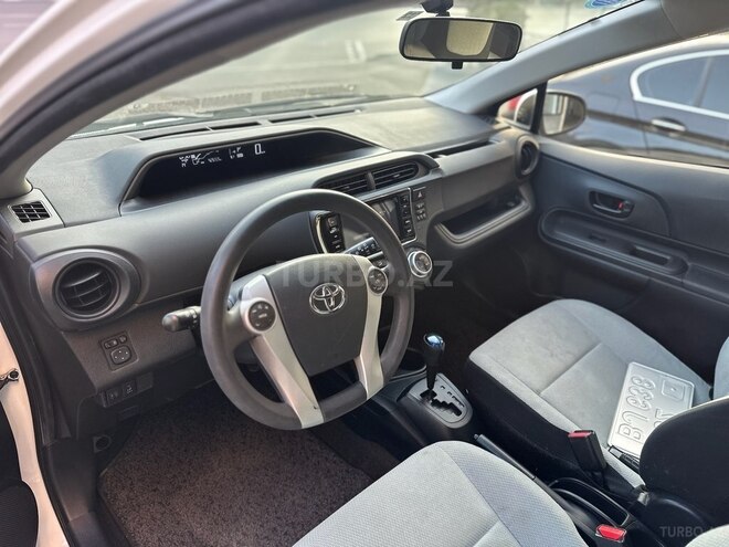 Toyota Aqua 2015, 43,700 km - 1.5 л - Bakı
