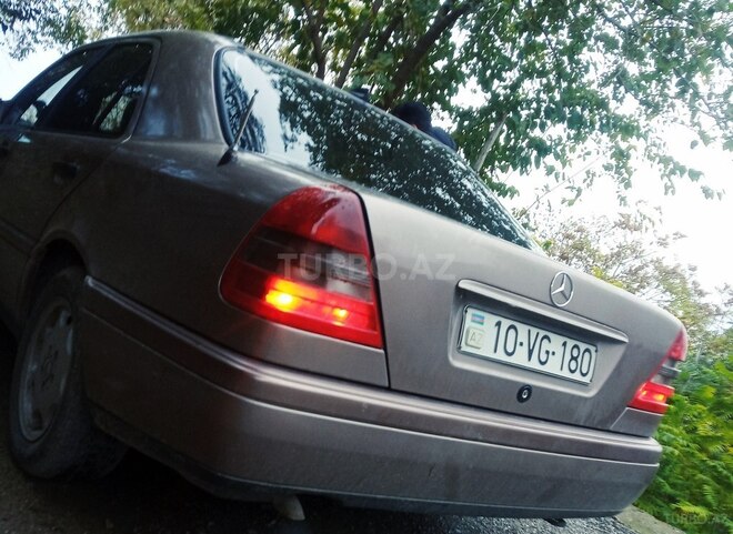 Mercedes C 180 1995, 295,000 km - 1.8 л - Şəki