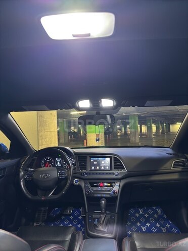 Hyundai Elantra 2018, 135,185 km - 1.6 л - Bakı