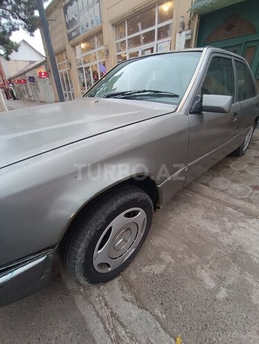Mercedes E 250 1991, 350,000 km - 2.5 l - Ağstafa
