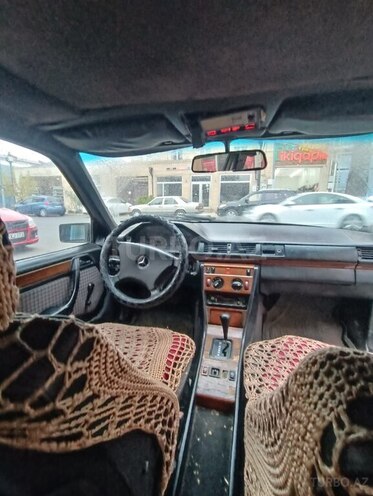 Mercedes E 250 1991, 350,000 km - 2.5 l - Ağstafa