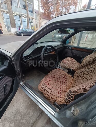 Mercedes E 250 1991, 350,000 km - 2.5 l - Ağstafa
